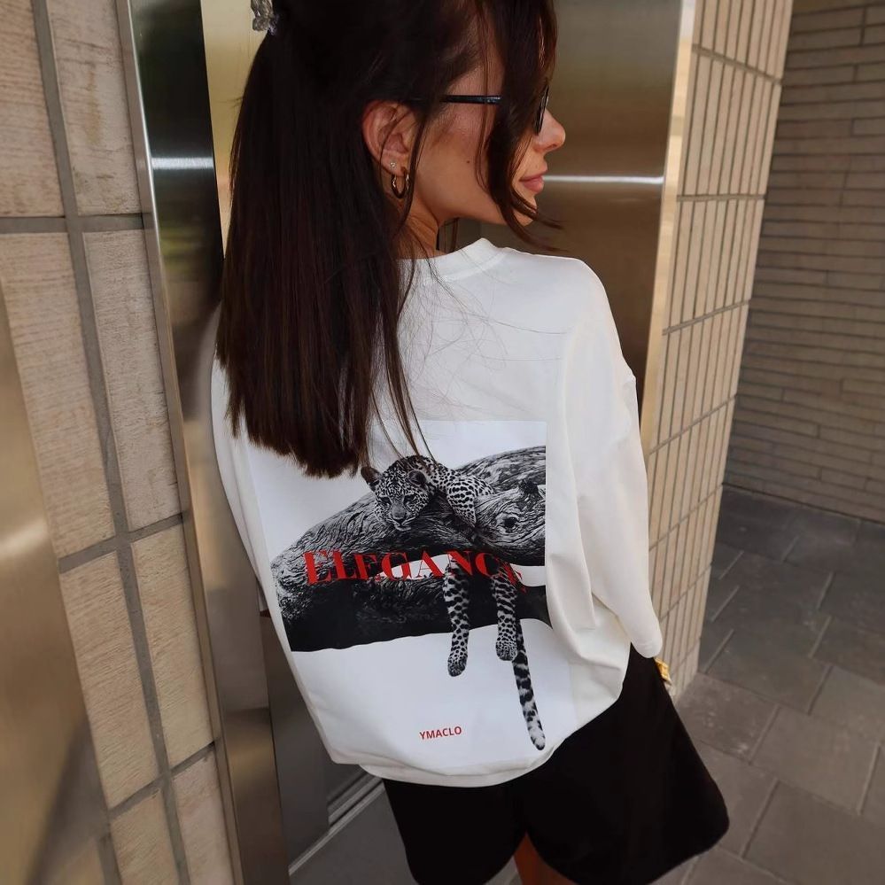 T-shirt Minimalista Bianca con - Streetwear Brand Graphic Designer recensione e prezzo
