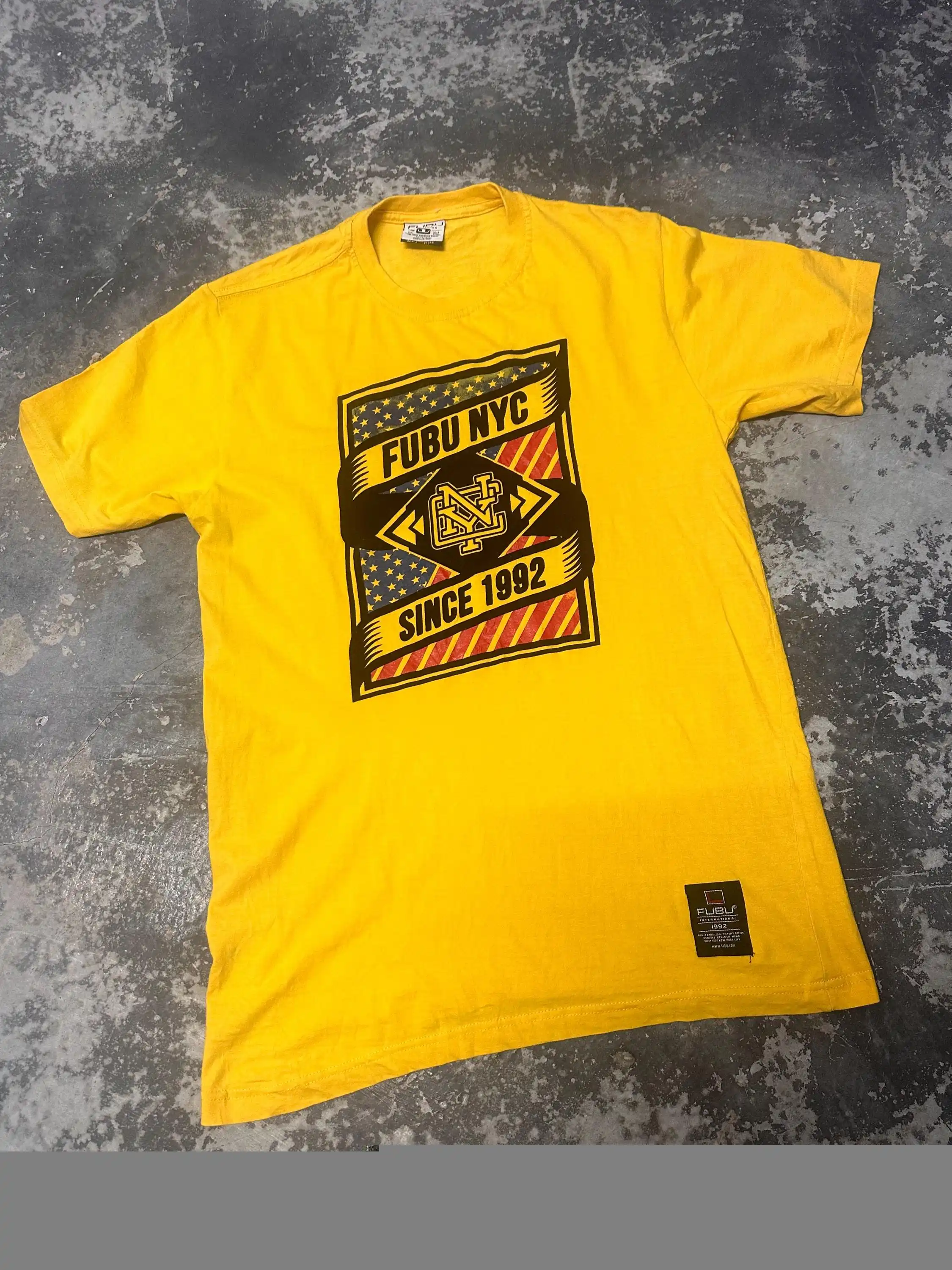 Maglietta vintage Fubu New Yor - Streetwear Brand New York recensione e prezzo