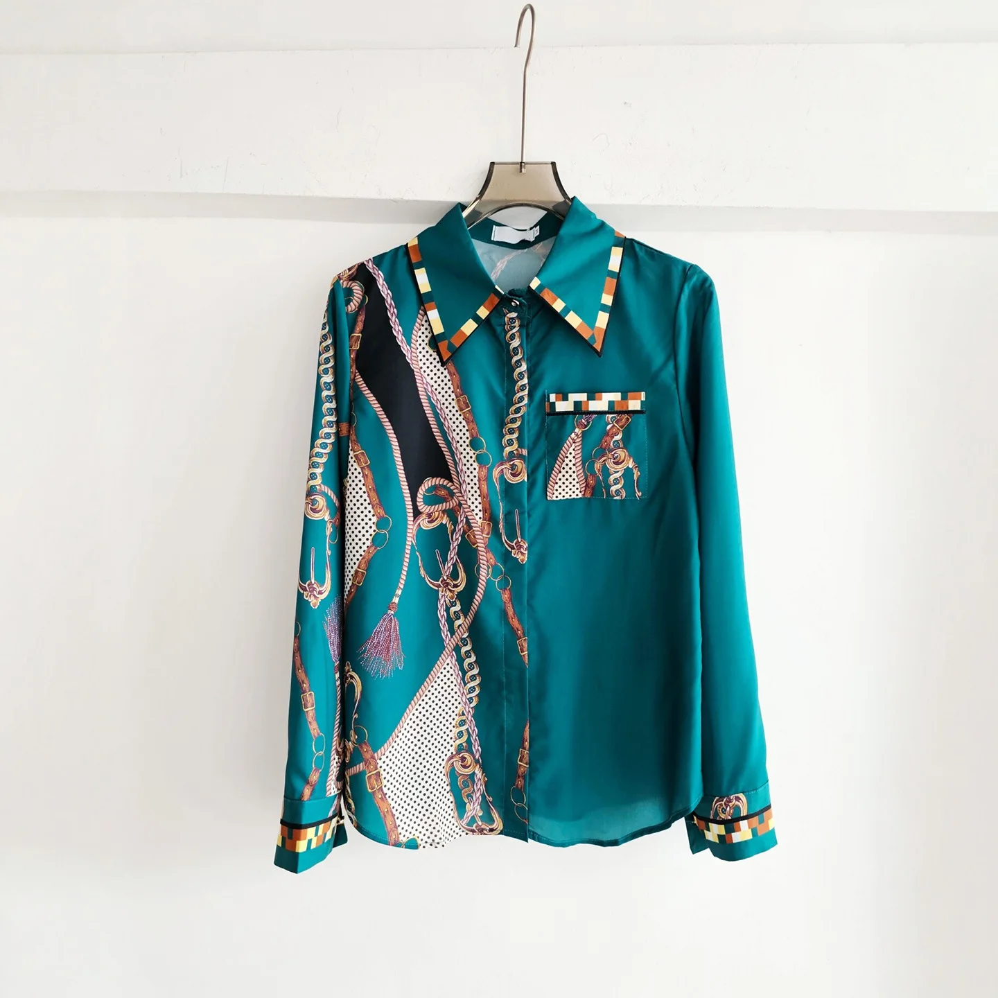 Camicia da Donna Stile Frances - French Streetwear Brand recensione e prezzo